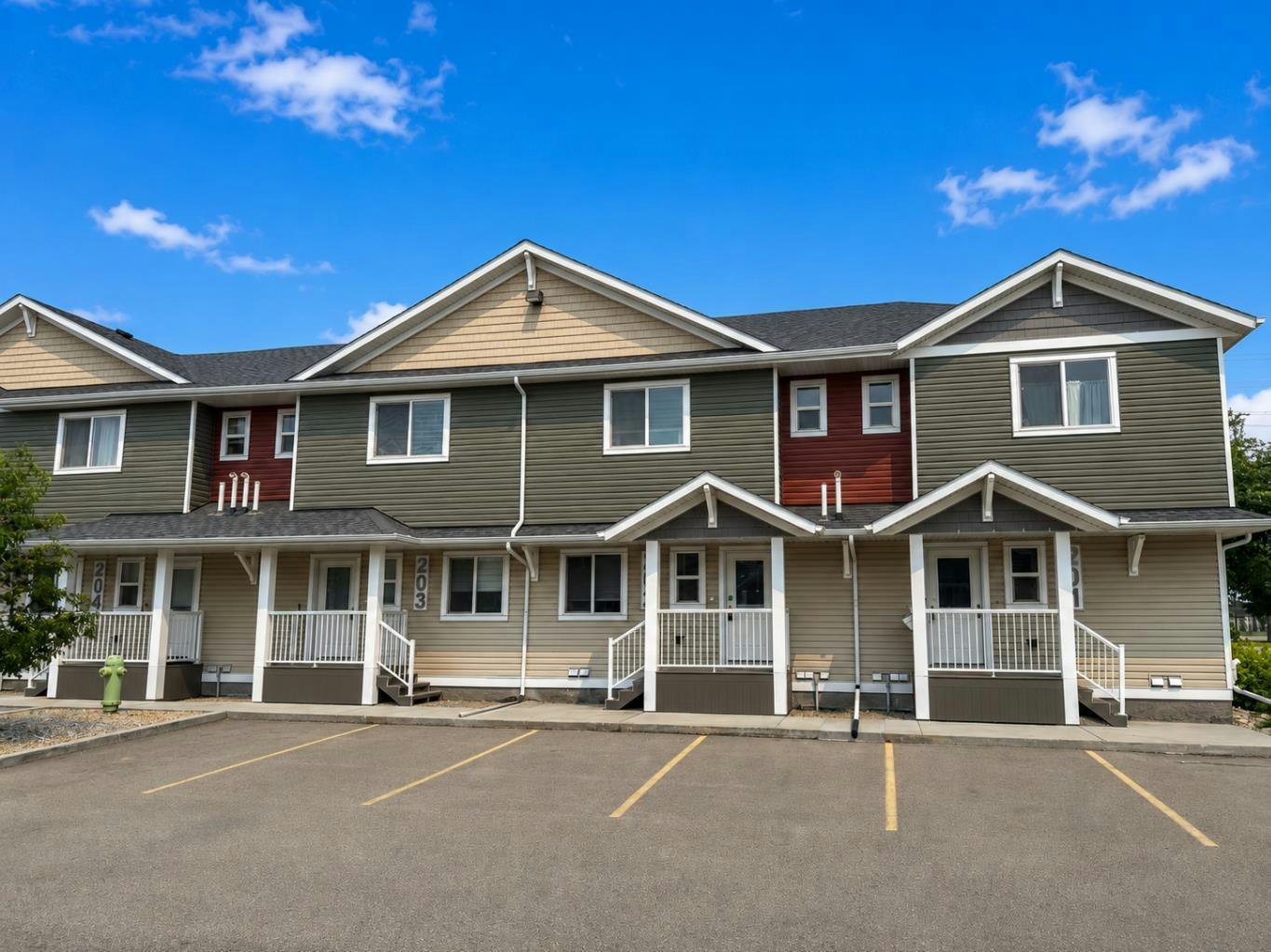 202-148 Vanier Drive, Red Deer, AB, T4R 0K9