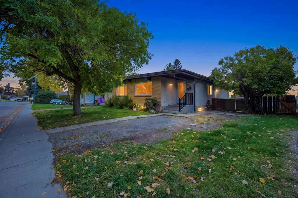 7130 Hunterville Road NW, Calgary, AB, T2K 4J8