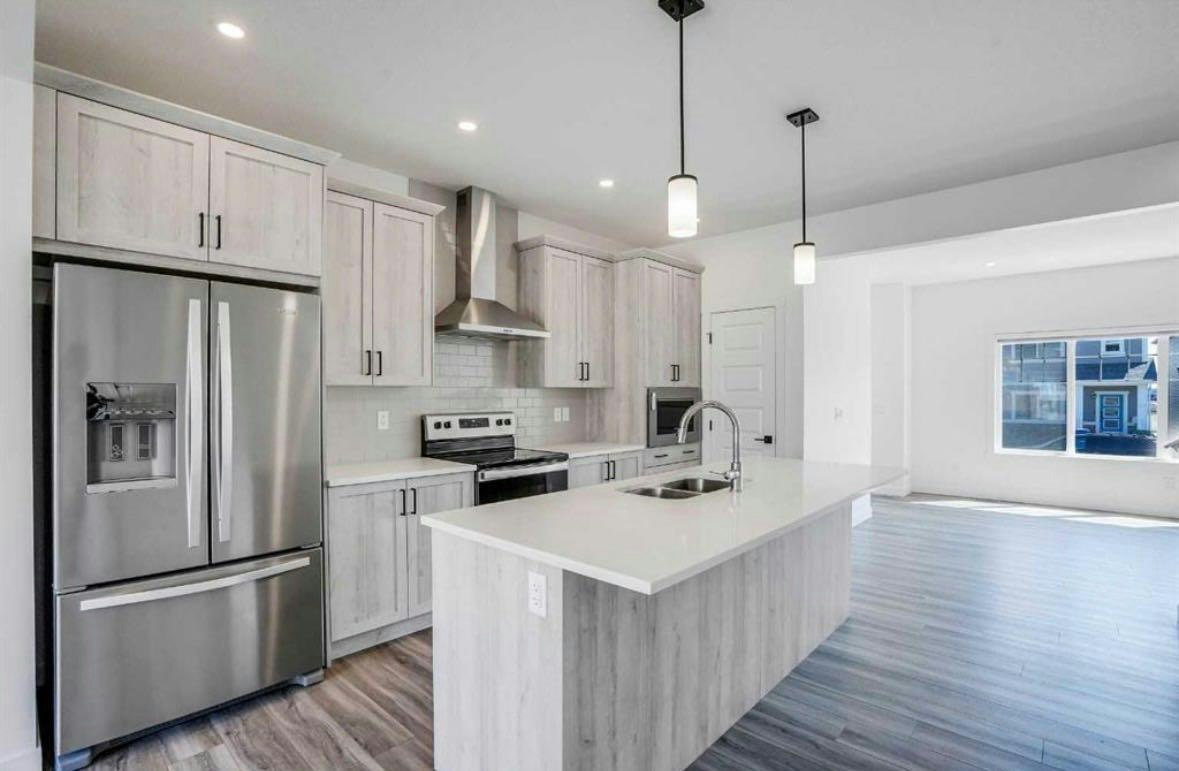 747 Bayview Hill SW, Airdrie, AB, T4B 5M5 5