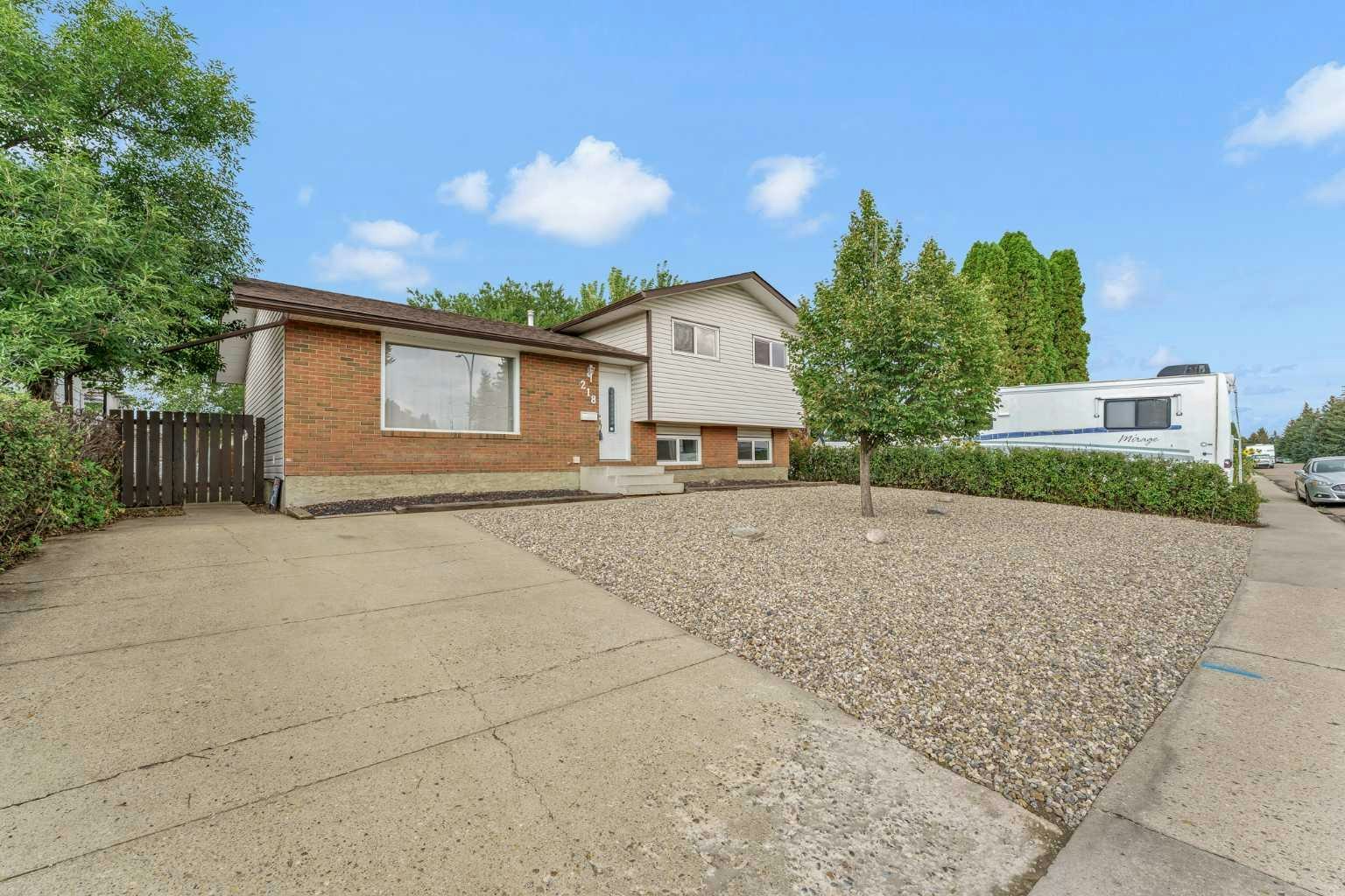 218 Carry Drive SE, Medicine Hat, AB, T1B 1N5