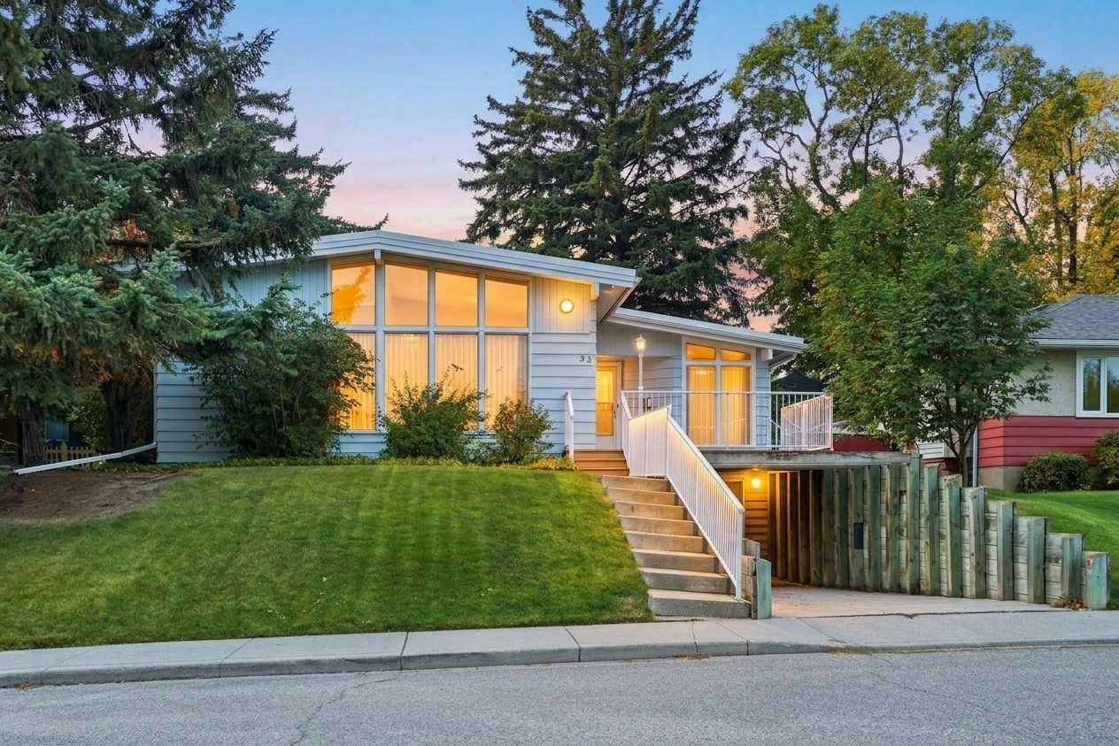 35 Cornwallis Drive NW, Calgary, AB, T2K 1T6