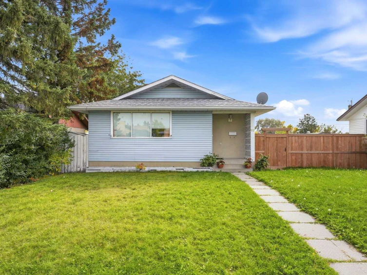 512 Foritana Road SE, Calgary, AB, T2A 2B6 - 2