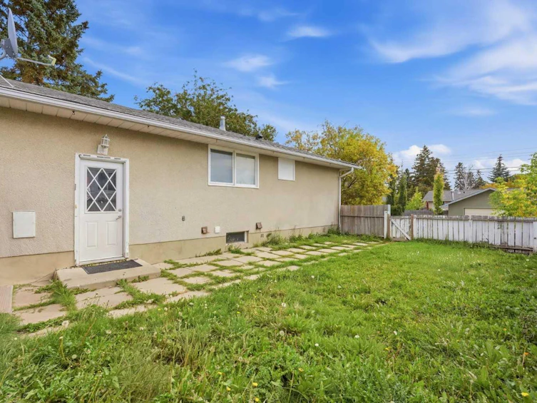 512 Foritana Road SE, Calgary, AB, T2A 2B6 - 4