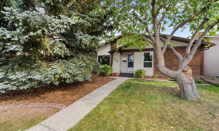 479 Bracewood Crescent SW