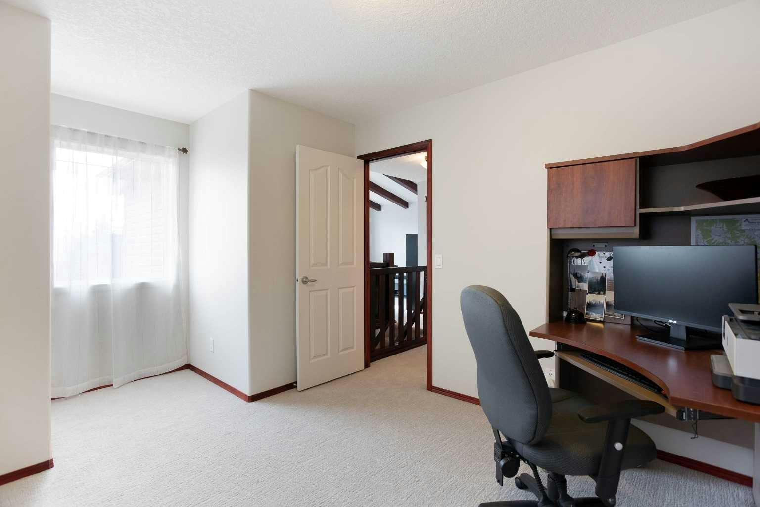 66 Cougarstone Close SW, Calgary, AB, T3H 5J4 - 28