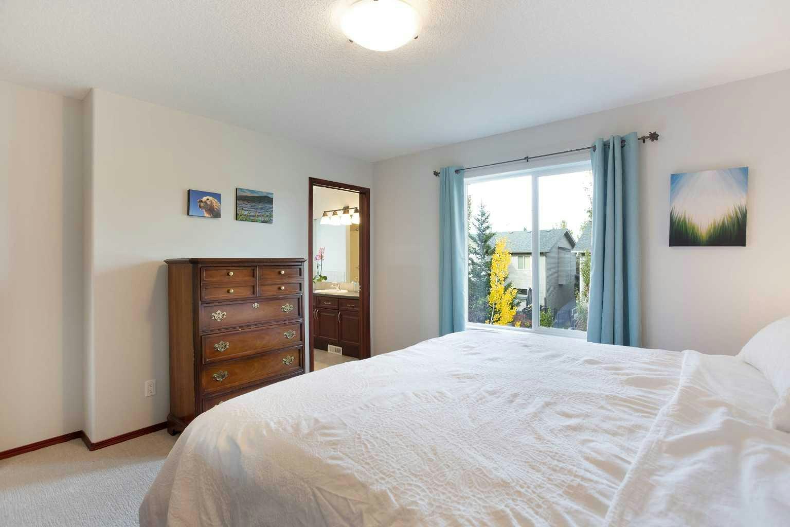 66 Cougarstone Close SW, Calgary, AB, T3H 5J4 - 22