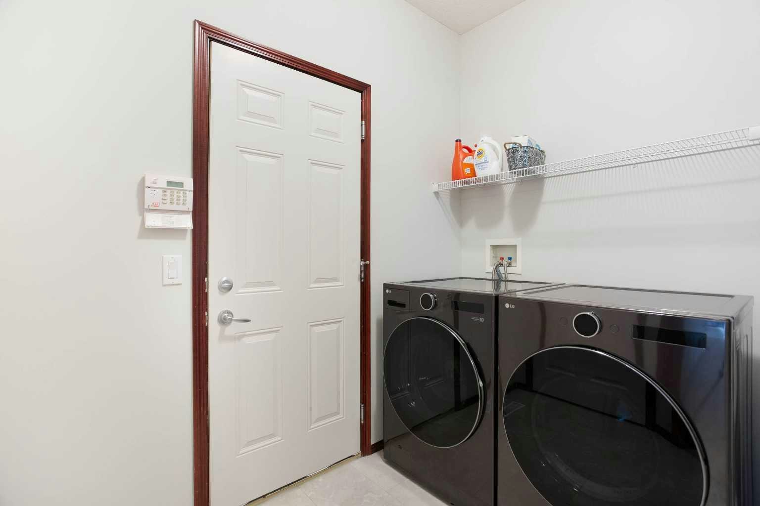 66 Cougarstone Close SW, Calgary, AB, T3H 5J4 - 15