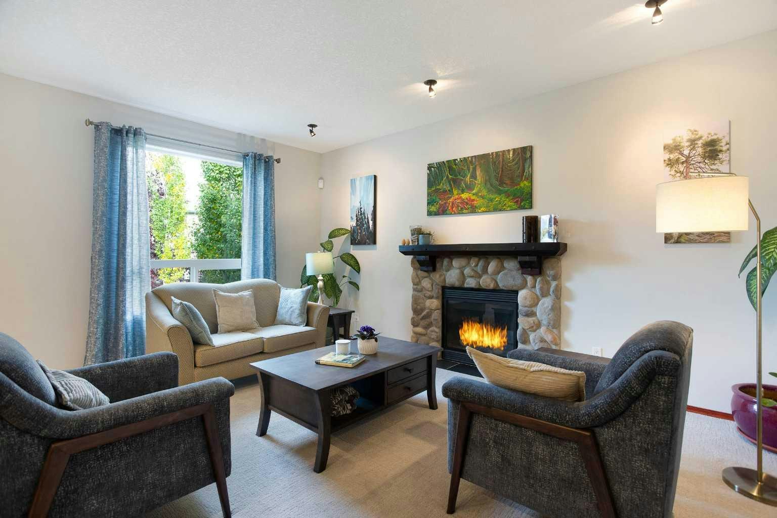 66 Cougarstone Close SW - 4