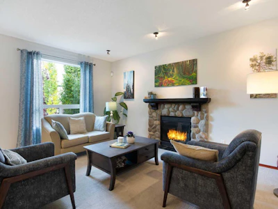 66 Cougarstone Close SW - 4
