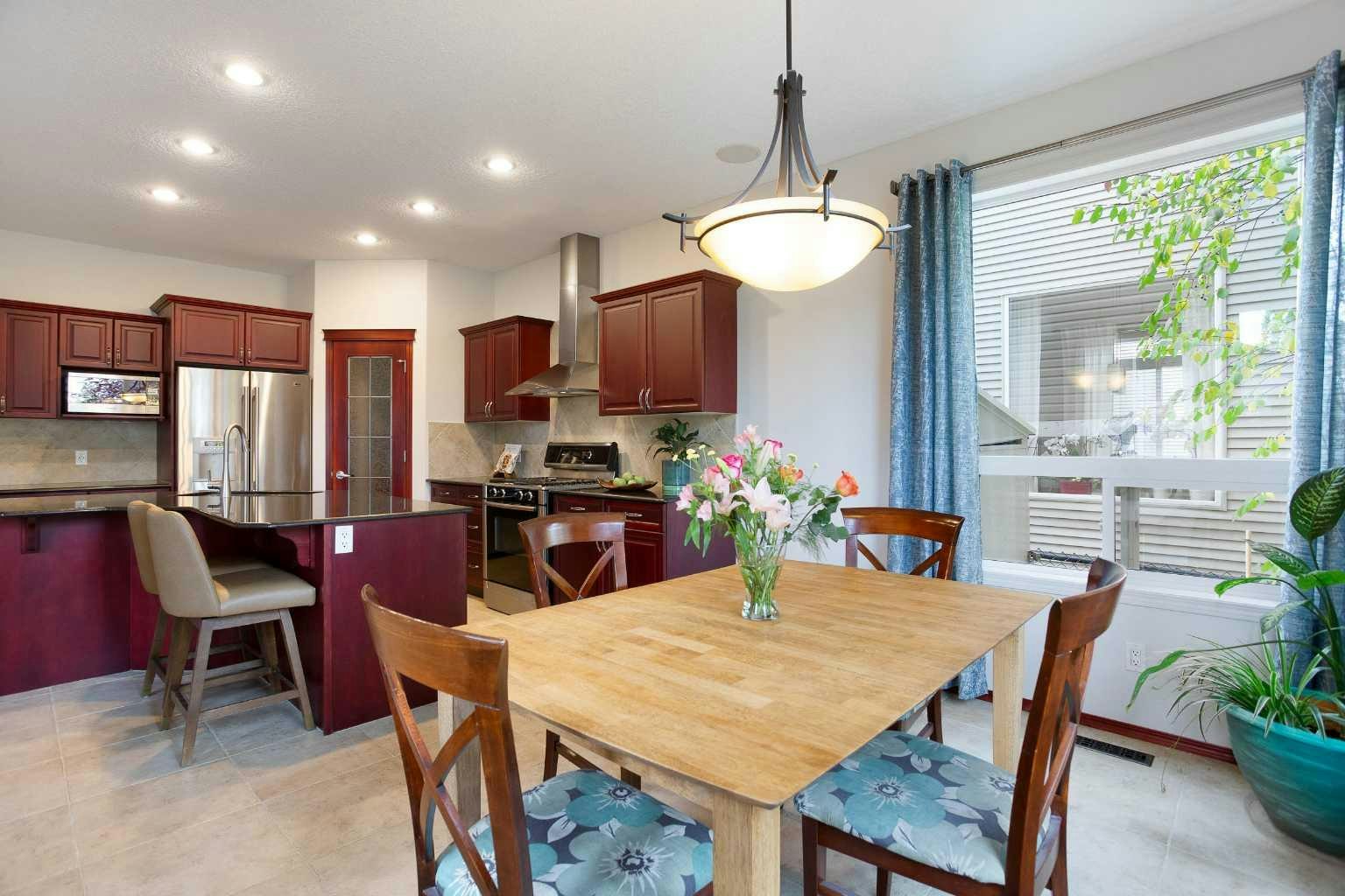 66 Cougarstone Close SW, Calgary, AB, T3H 5J4 - 13