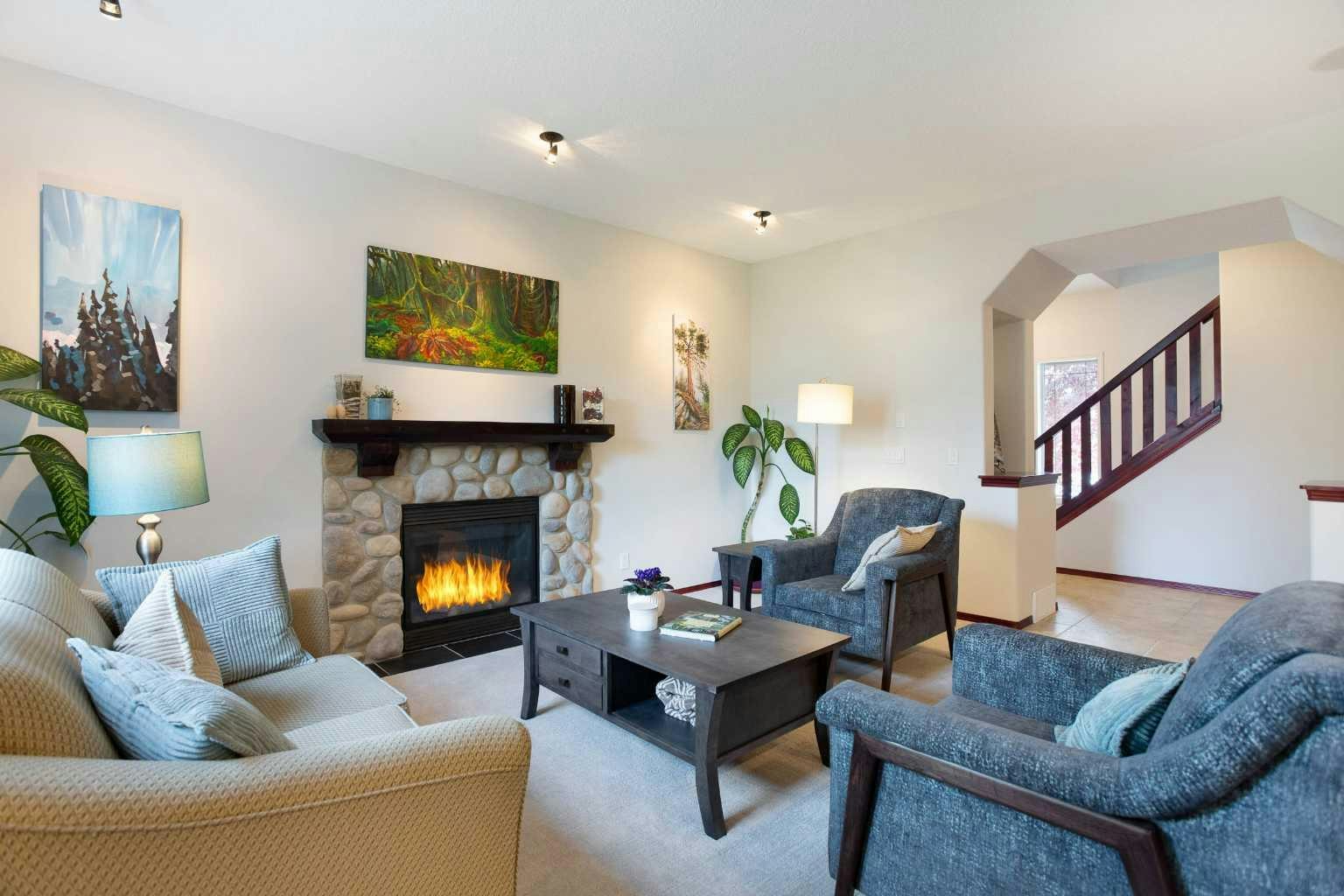 66 Cougarstone Close SW - 5