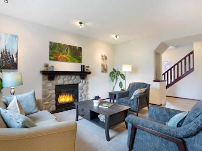 66 Cougarstone Close SW - 5