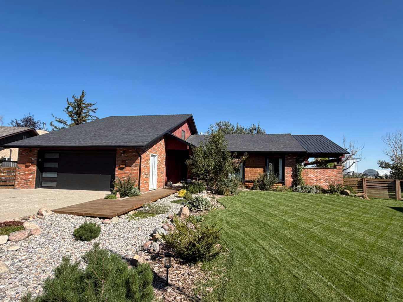 101 3 Street S, Picture Butte, AB, T0K 1V0