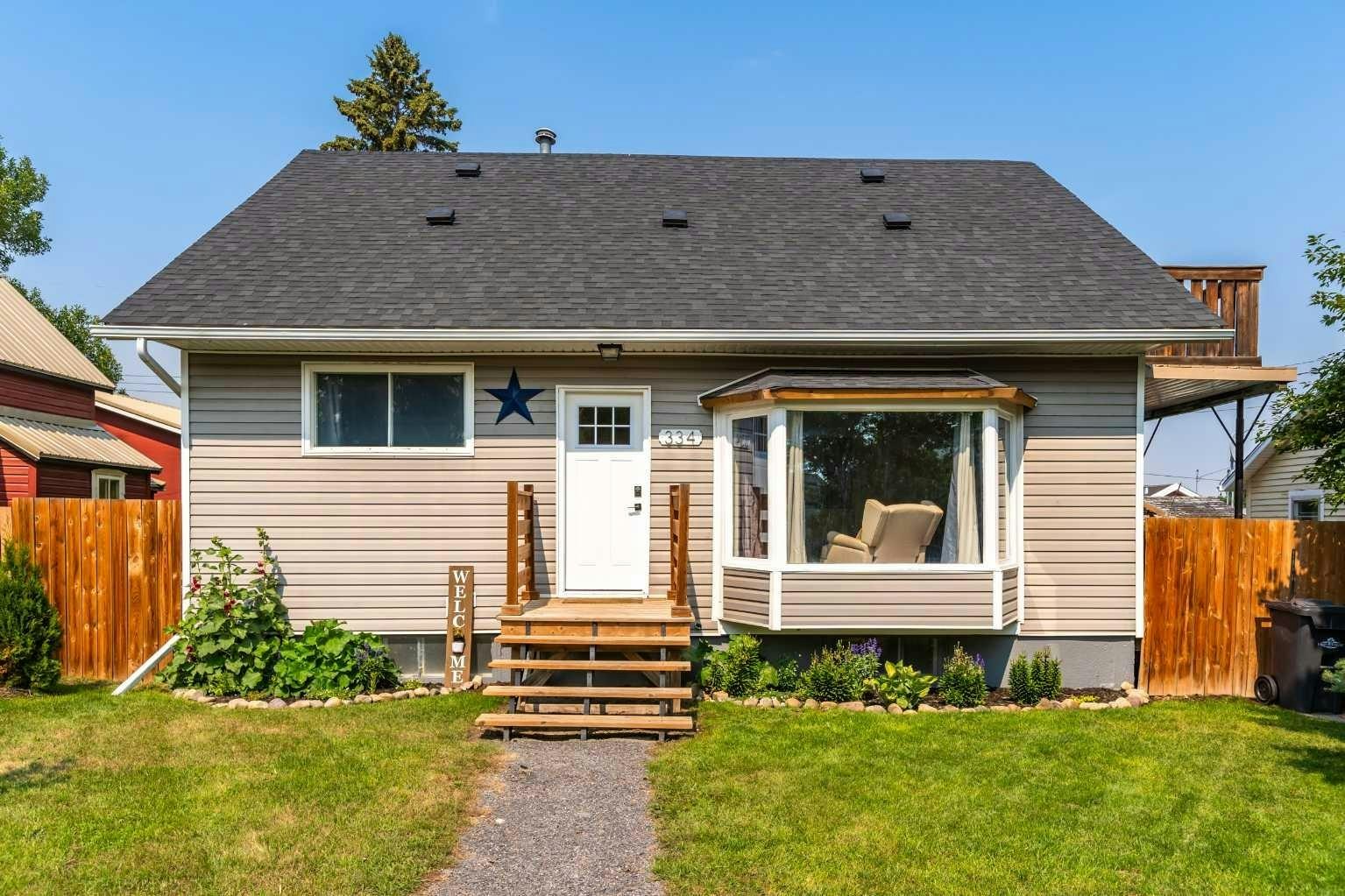 334 4 Avenue SE, High River, AB, T1V 1H8