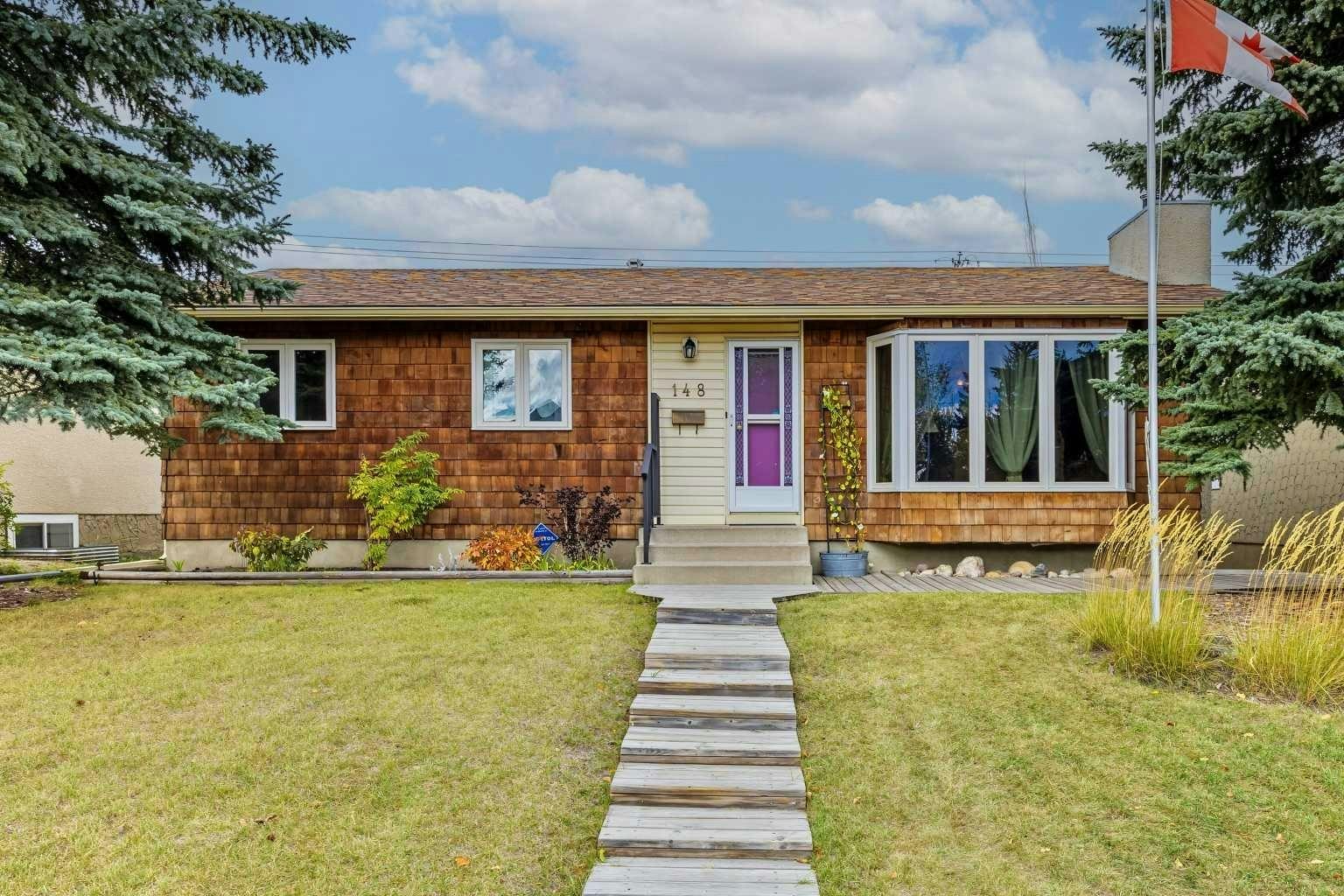 148 Marwood Circle NE, Calgary, AB, T2A 2S2