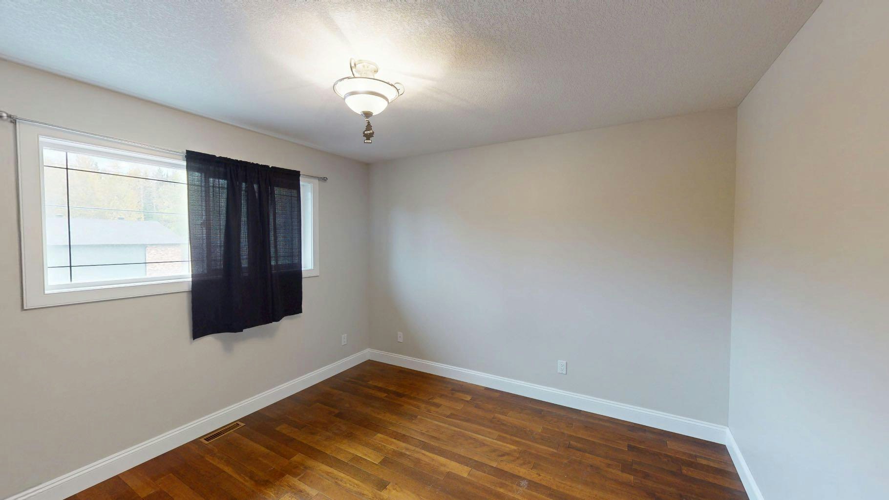 118 Wanyandi Avenue, Hinton Hill, AB, T7V 1M6 - 14