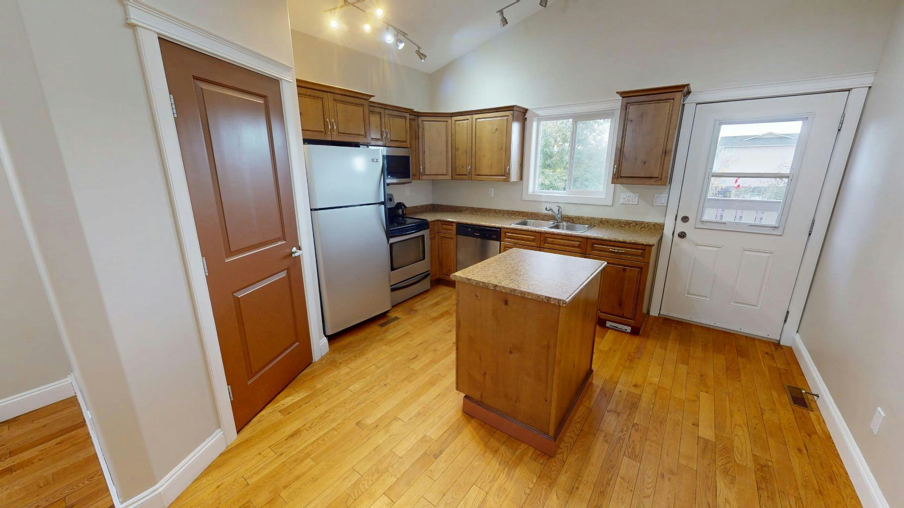 118 Wanyandi Avenue, Hinton Hill, AB, T7V 1M6