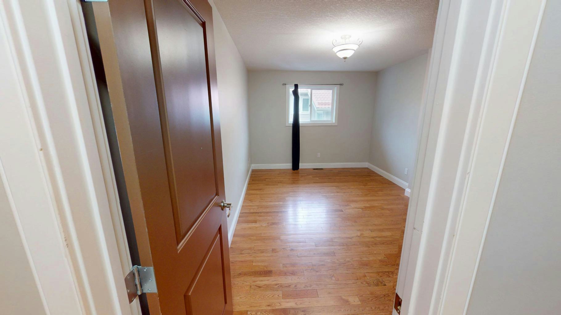 118 Wanyandi Avenue, Hinton Hill, AB, T7V 1M6 - 12