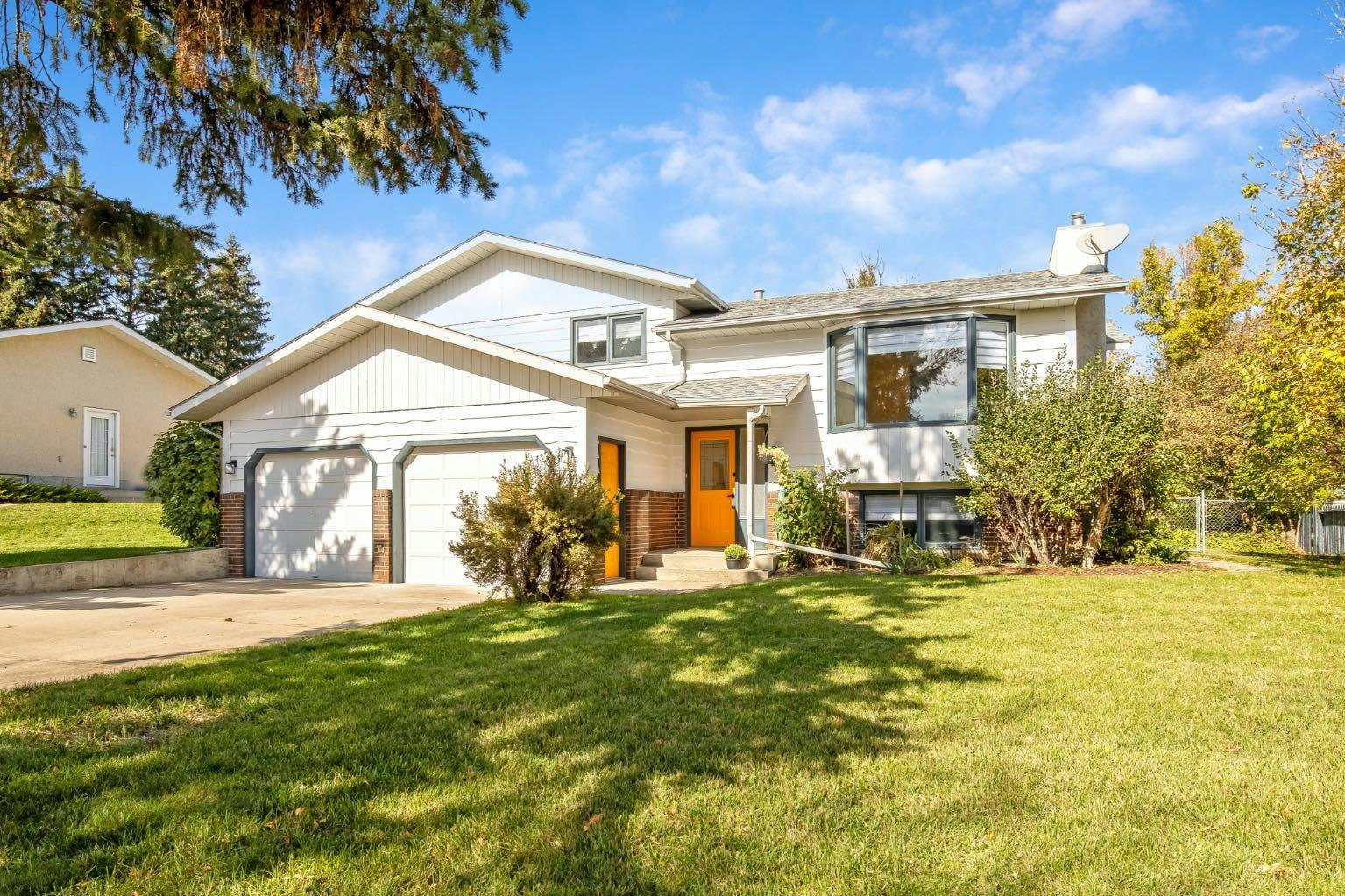 2404 18 Street, Nanton, AB, T0L 1R0