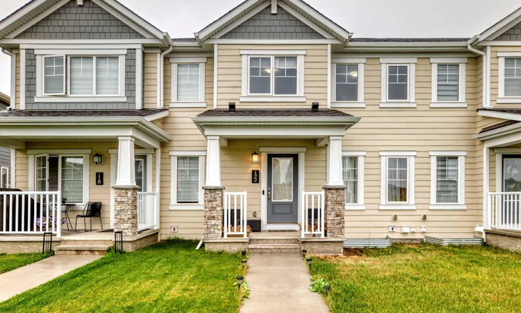 122 Yorkville Road SW