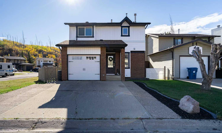 102 Goodwin Place