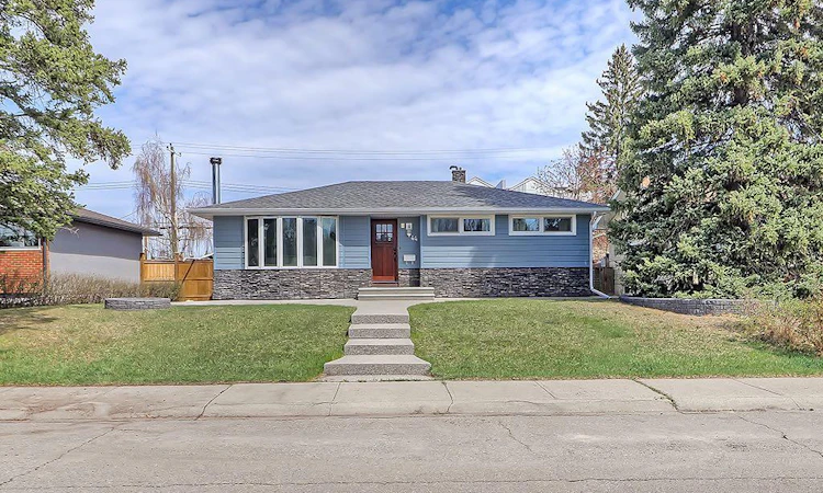 44 Granlea Place SW