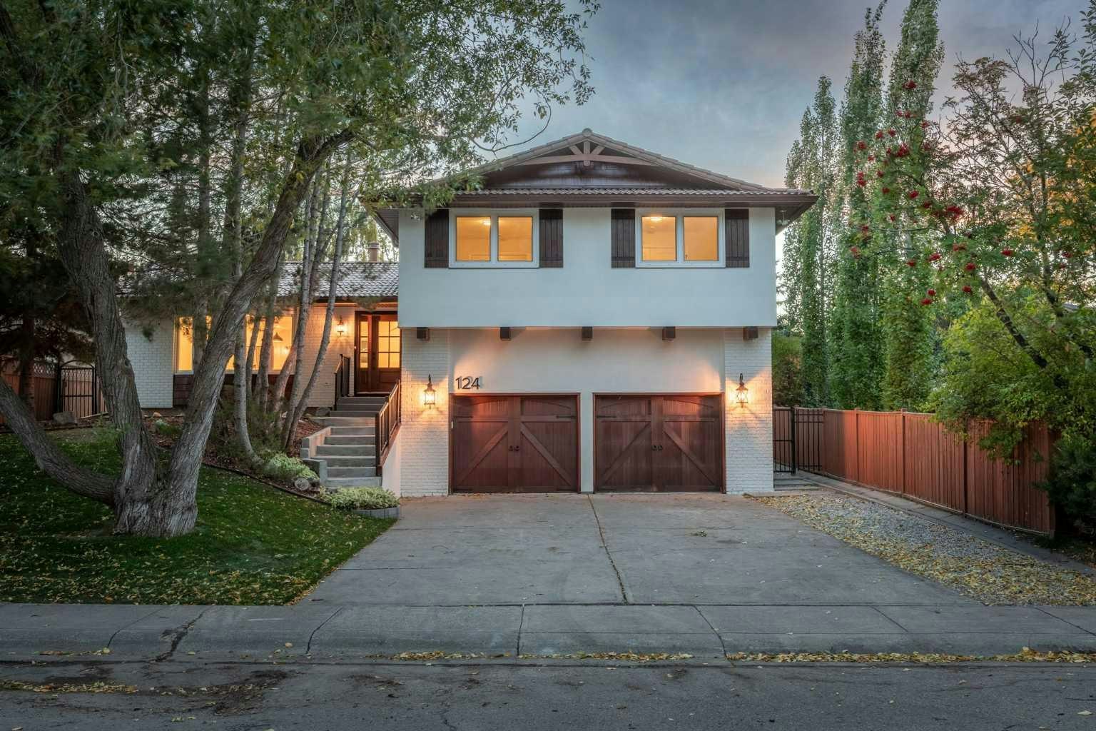 124 Canterbury Drive SW, Calgary, AB, T2W 1H3
