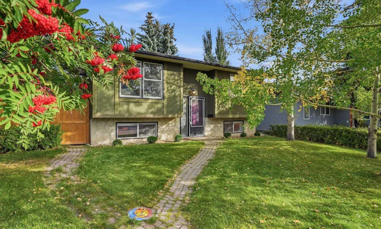 256 Silverview Way NW