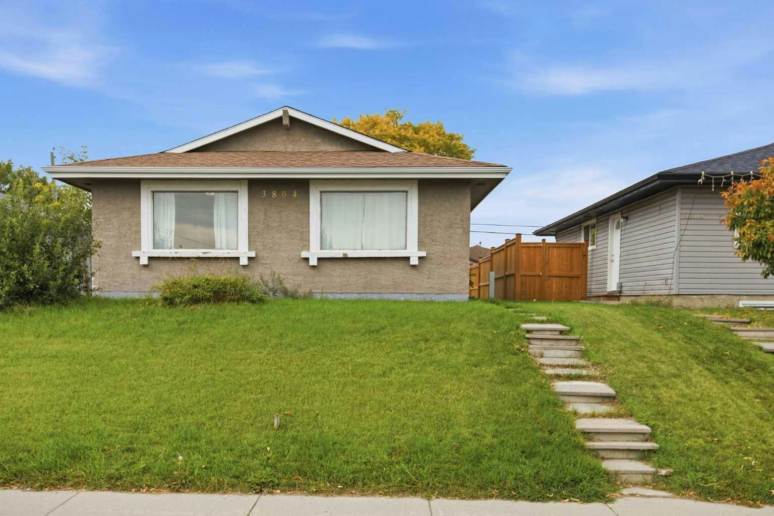 3804 Dover Ridge Drive SE, Calgary, AB, T2B 2C9