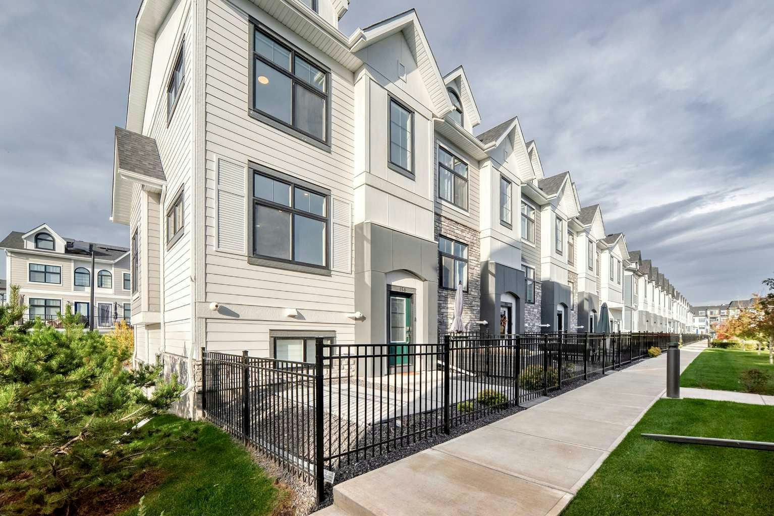 150 Les Jardins Park SE, Calgary, AB, T2C 5V3