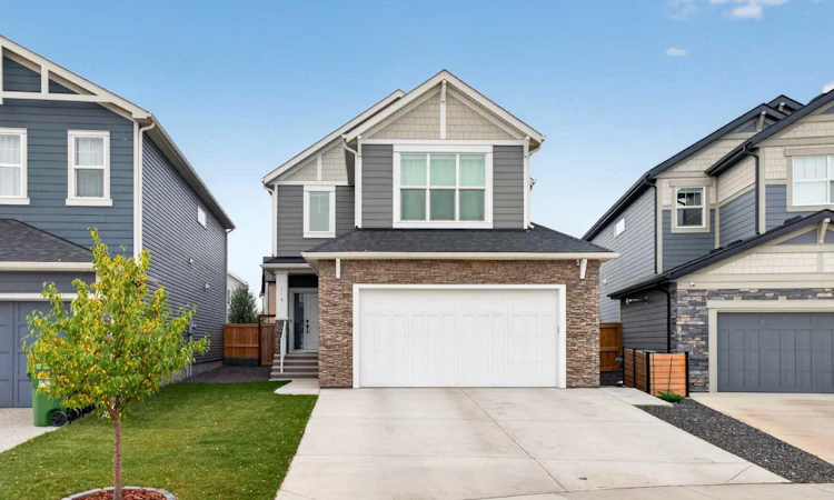 117 Legacy Glen Crescent SE
