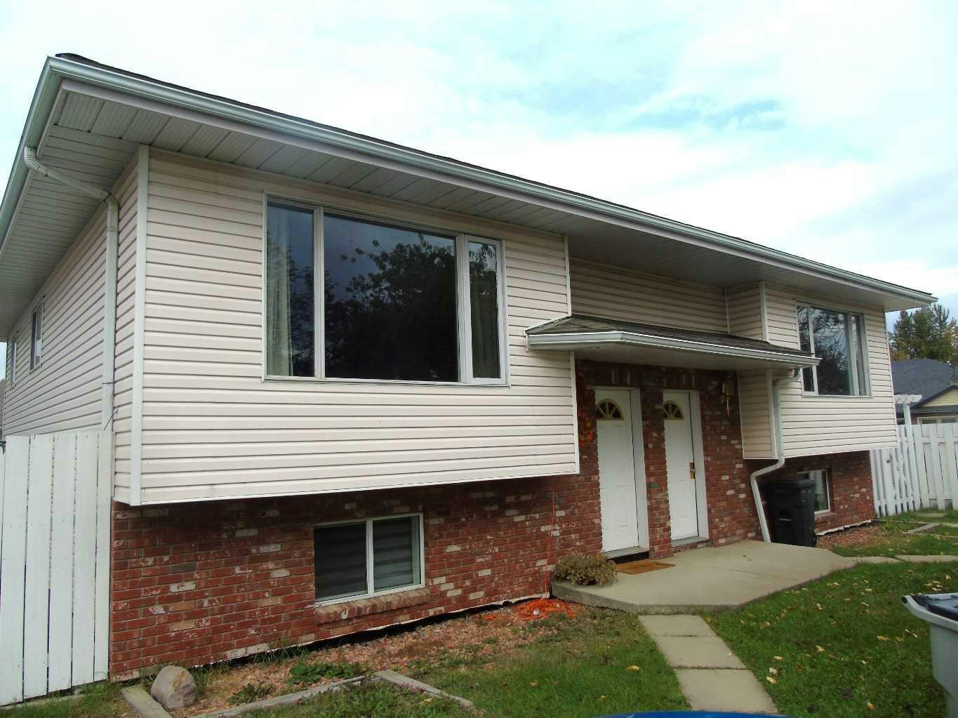 200 + 202 7 Street NE, Slave Lake, AB, T0G 2A2