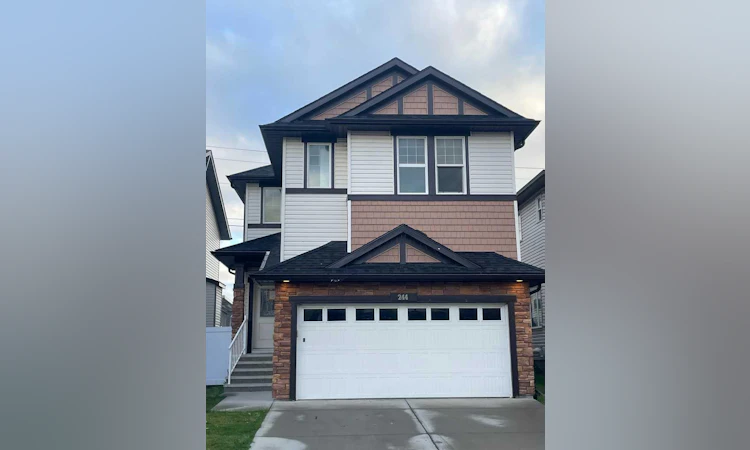 244 Skyview Shores Manor NE
