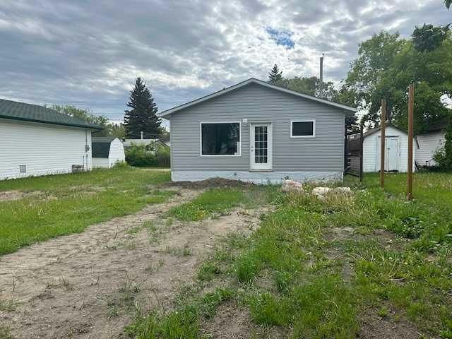 733 9 Avenue, Wainwright, AB, T9W 1B9