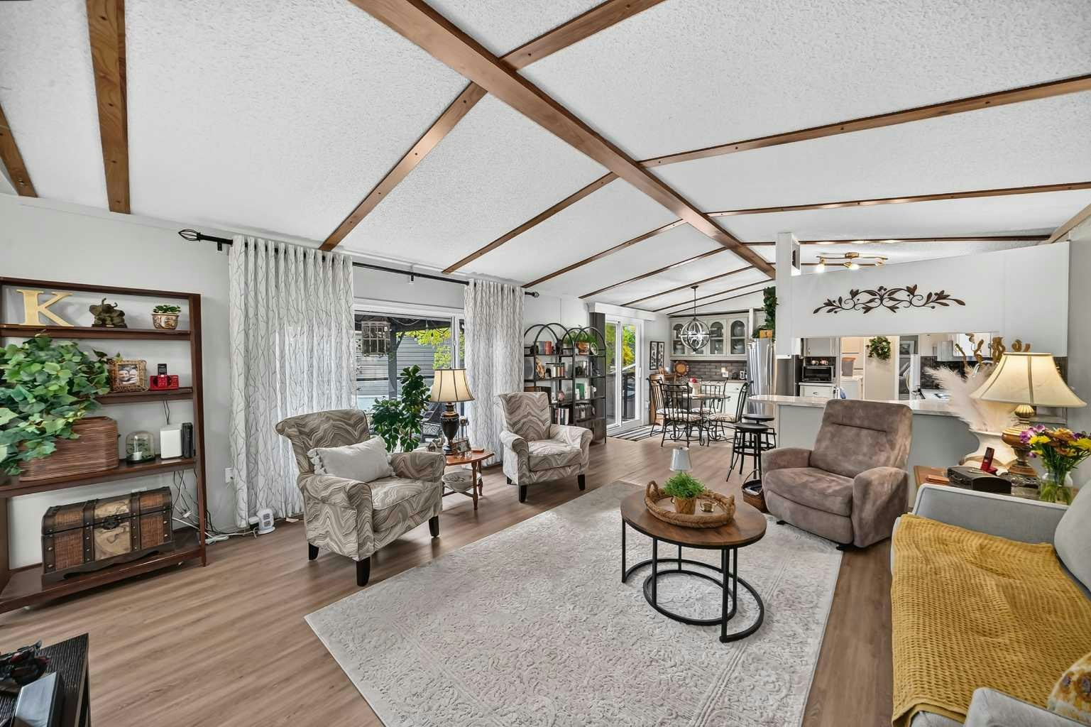3221 Burroughs Manor NE, Calgary, AB, T1Y 6K1