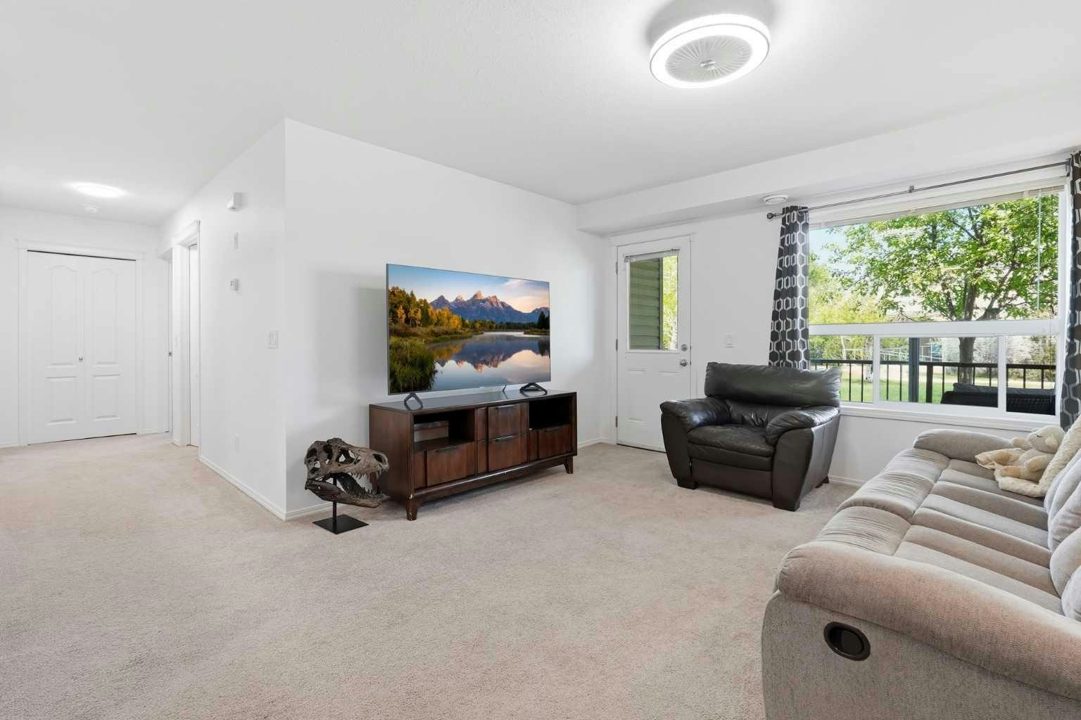 400-8 Bayside Place, Strathmore, AB, T1P 0E1