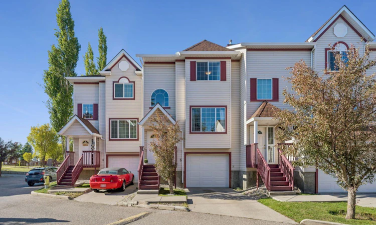 5-15 Rocky Ridge Gate NW