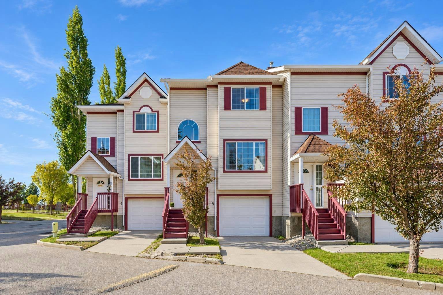 5-15 Rocky Ridge Gate NW, Calgary, AB, T3G 4P6