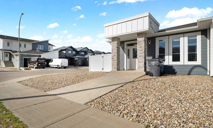 114 Somerside Road SE