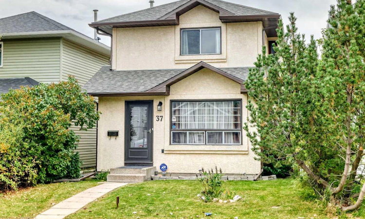 37 Martinridge Way NE