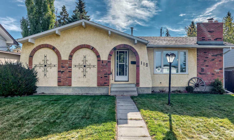 112 Queensland Place SE
