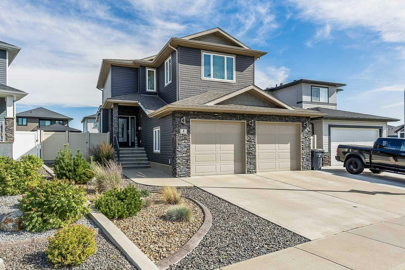 8 Hamptons Crescent SE, Medicine Hat, AB, T1B 0N7