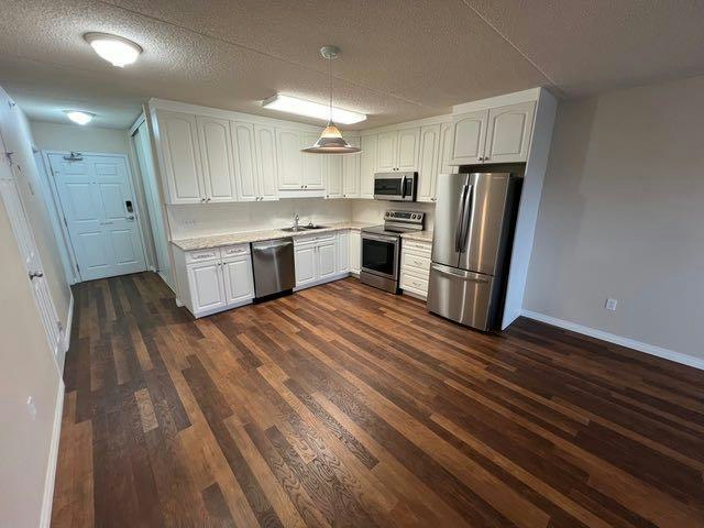 205-228 Pembina Avenue, Hinton Hill, AB, T7V 0A5 - 2
