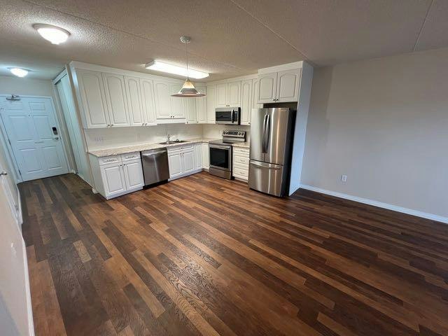 205-228 Pembina Avenue, Hinton Hill, AB, T7V 0A5 - 3