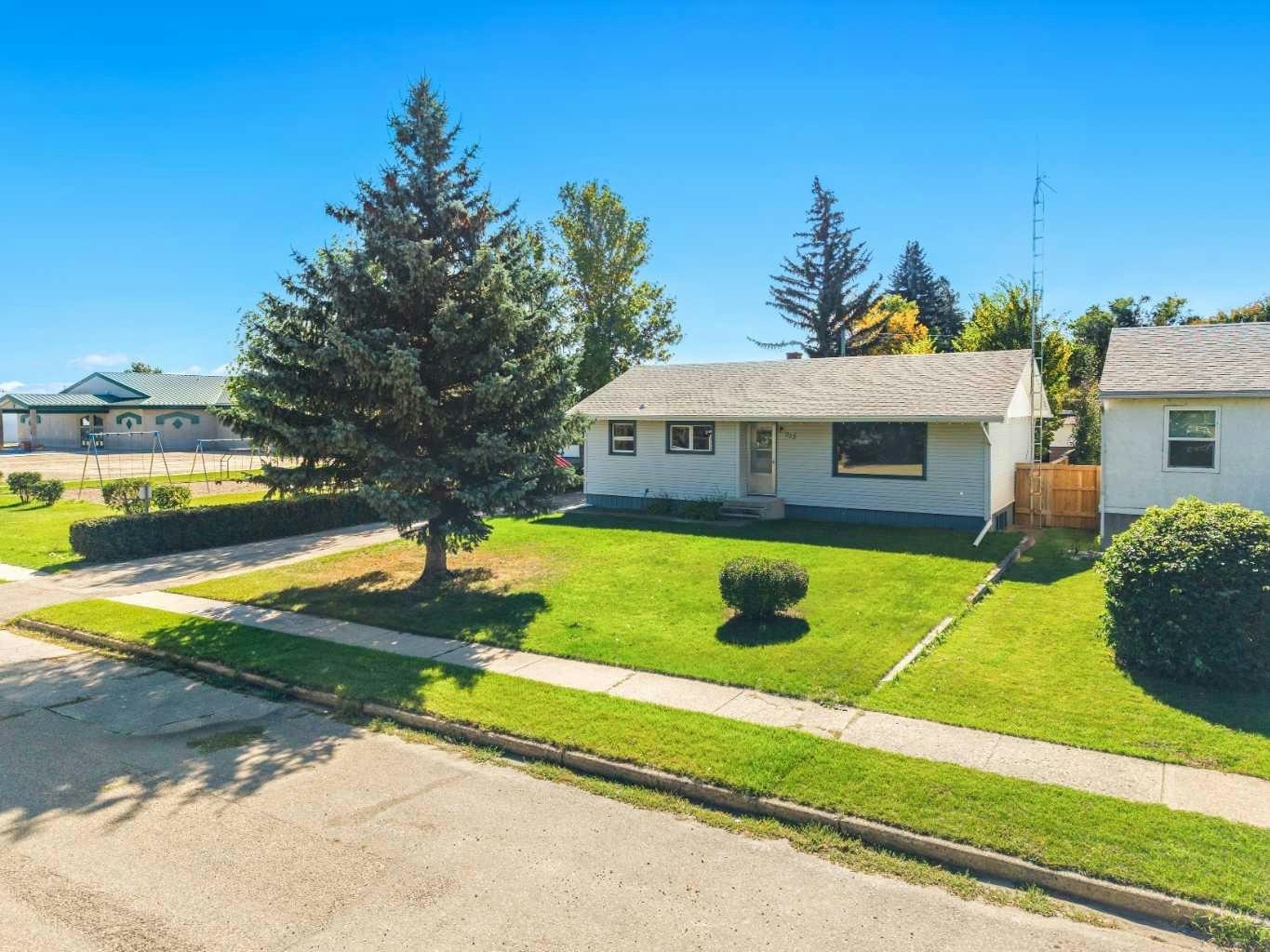 223 Allison Street, Acme, AB, T0M 0A0