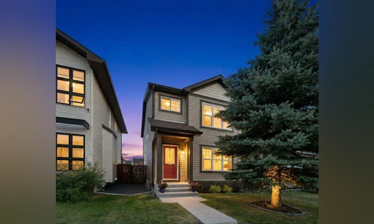 70 Walden Manor SE