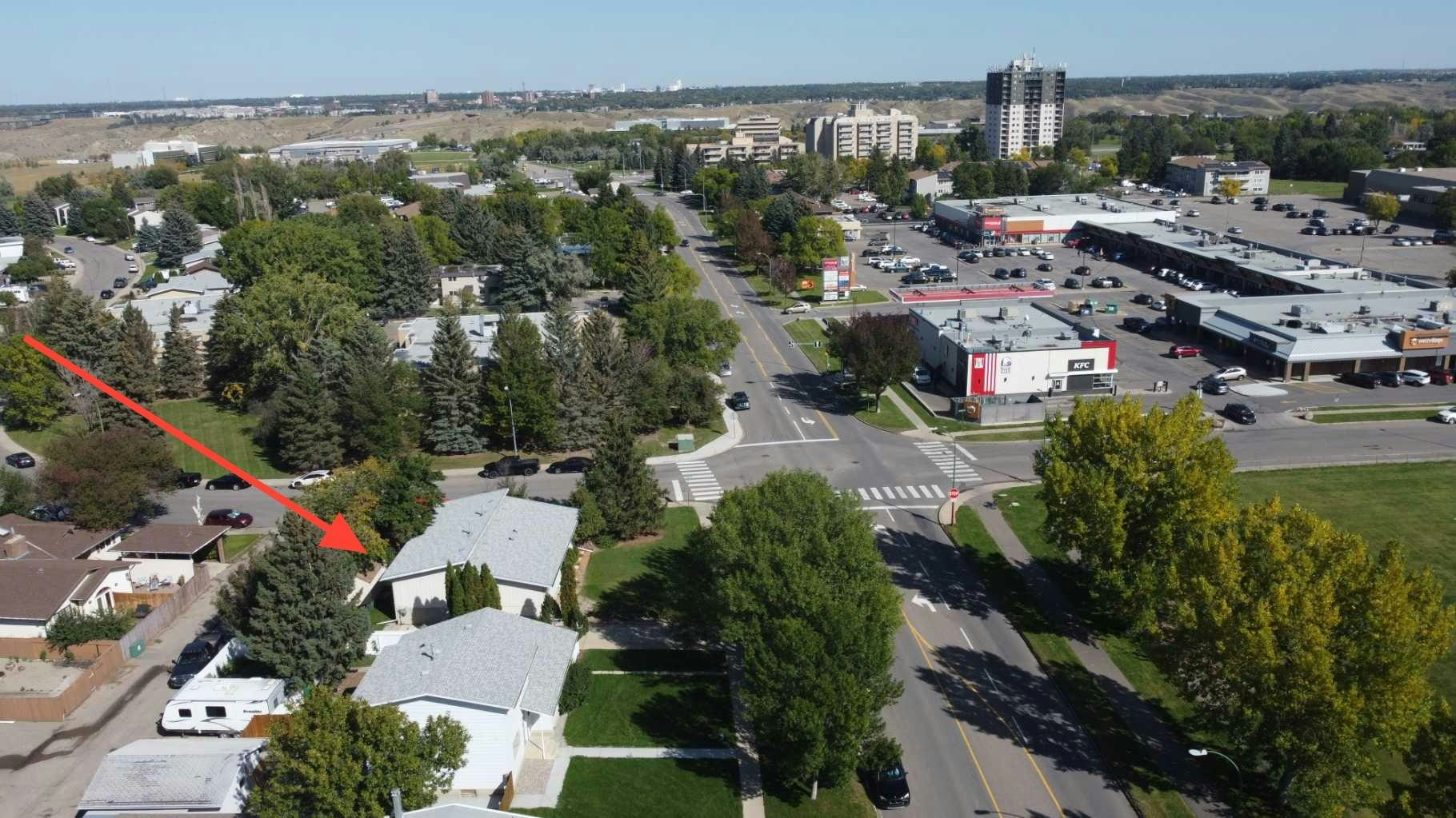 205 Columbia Boulevard W, Lethbridge, AB, T1K 3Z5