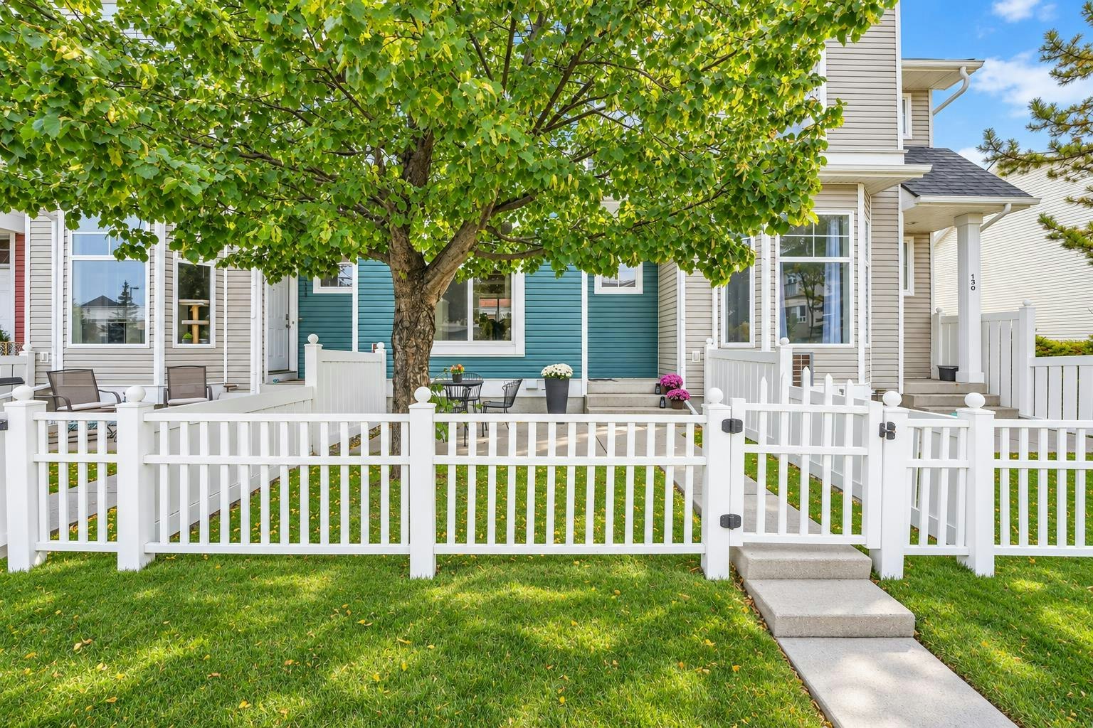 128 Promenade Way SE, Calgary, AB, T2Z 4E8