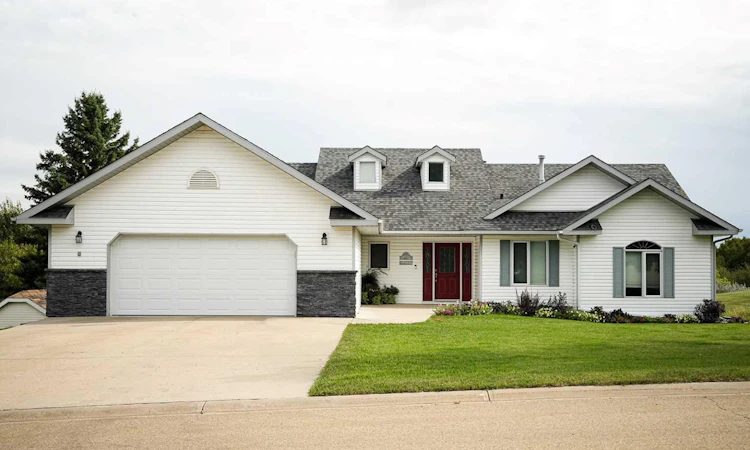 4311 Meadow Lane Crescent