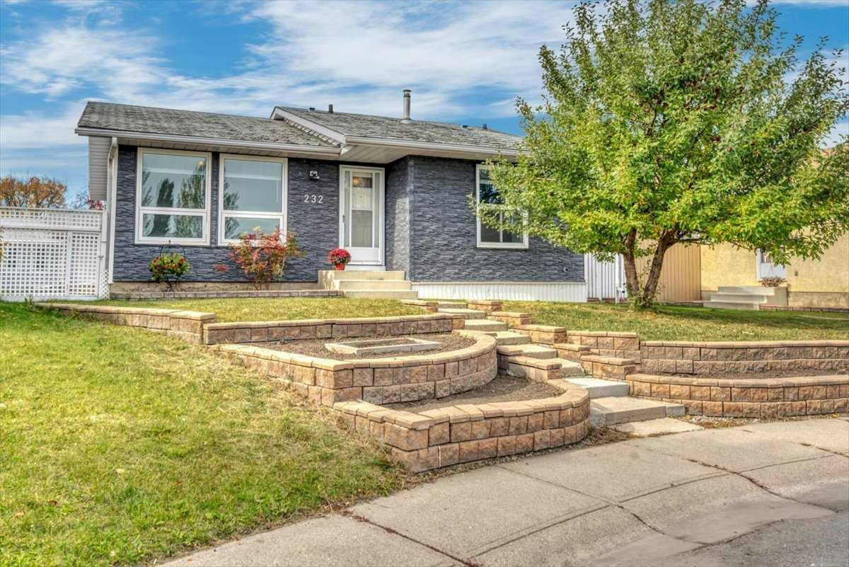 232 Madeira Place NE, Calgary, AB, T2A 5T1